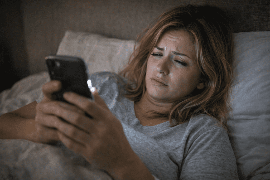 using phone immediately after waking causing morning fatigue